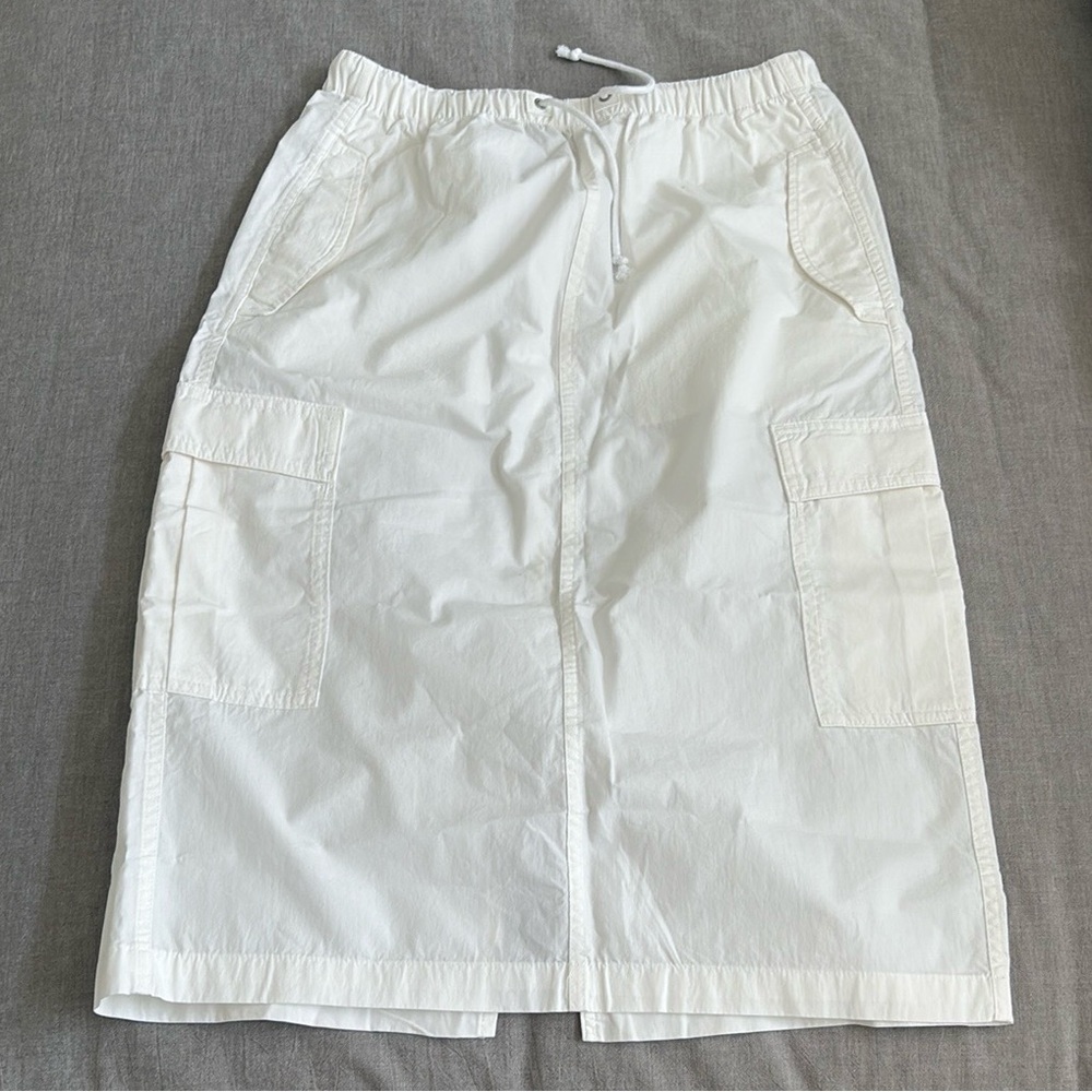 Elegant White Women's Skirt